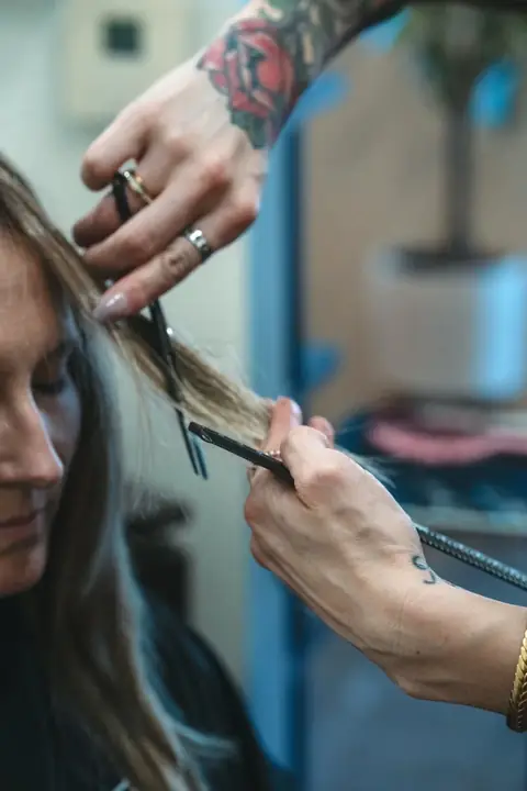Behind the scenes — precision hair cutting by Rachel Charles. Phoenix salon.